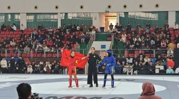 نزال ساخن 52 ثانية.. لو ثي فونغ تتوج بطلة جديدة